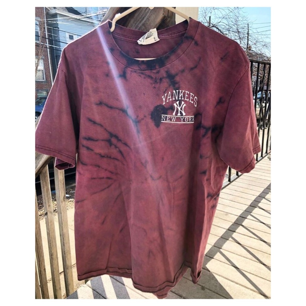 Yankees Tie Dye Tee